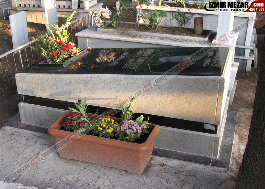 Çiğli granit mezar