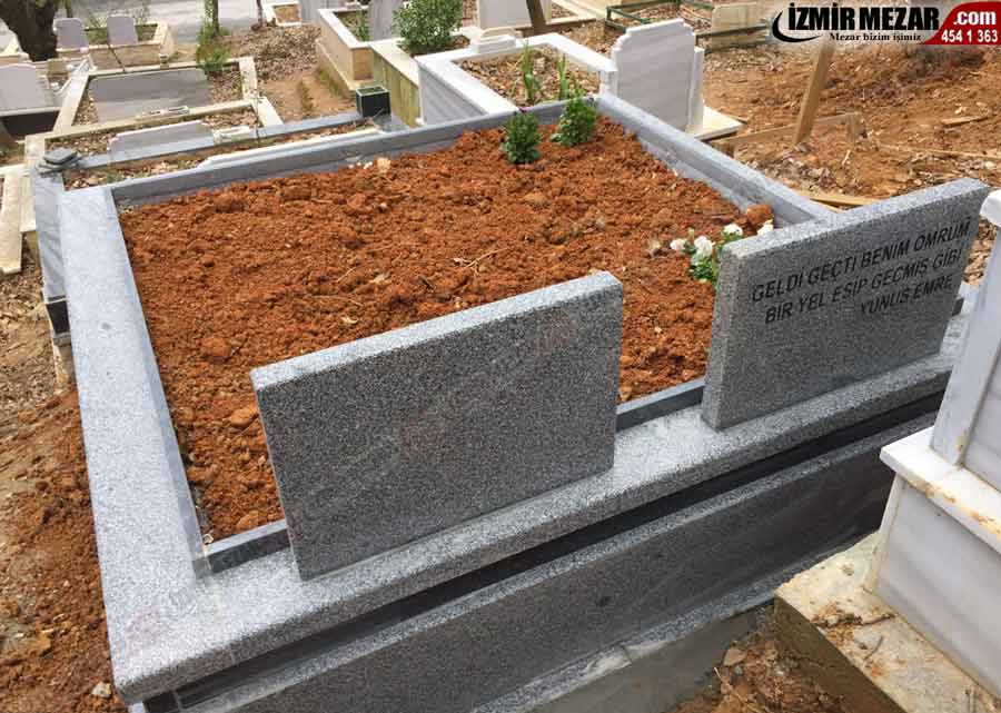 İstanbul Bahçeköy Mezarlığı - Aile Mezarları