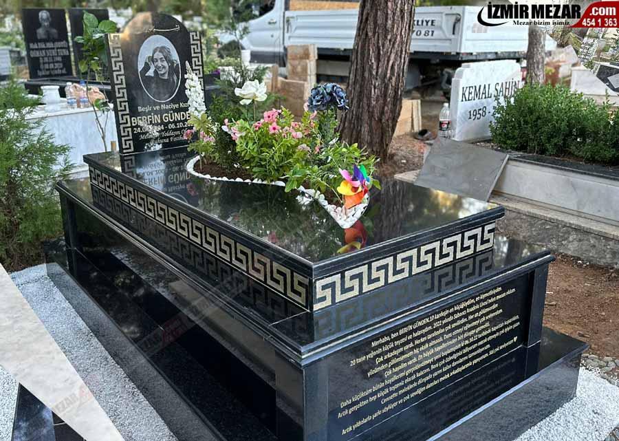 Marmaris mezarlığı - mezar yapımı