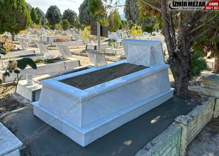 Cennetbahçesi mezarlığı mezar taşı